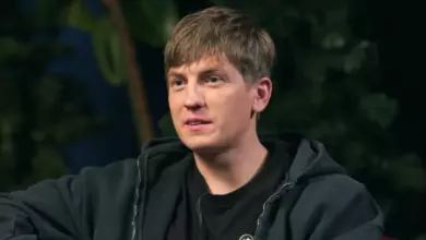 Фонд «Дари еду» и «Мелбет» провели благотворительный стендап концерт с участием Алексея Щербакова {sportclan} 6a22f51534735.webp