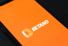 Букмекер Betano продлил партнерство с «Астон Вилла» и перенес логотип на рукав из за ограничений АПЛ {рб} 6a637bfba9c21.png